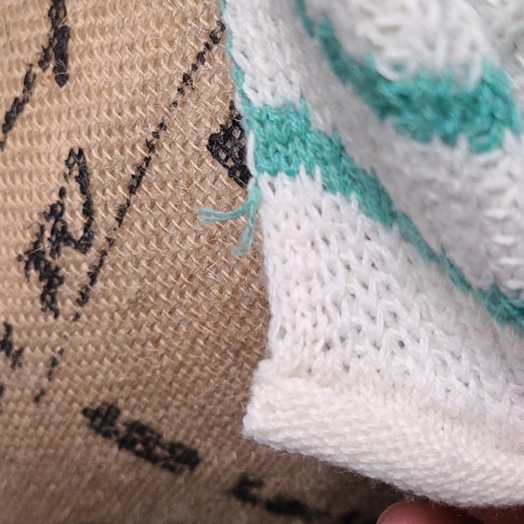 NWT Short sweater xs - Picture 4 of 5